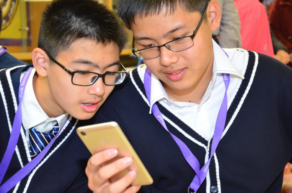 students at lo-ellen park ss