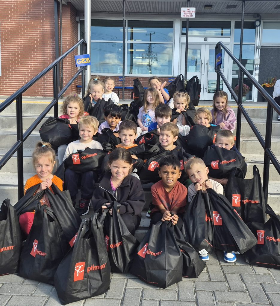 Kindergarten students in Ashley Royer and Christina St. Georges’ classes helped load the “Thankful for Comfort” bundles for the Elgin Street Mission.